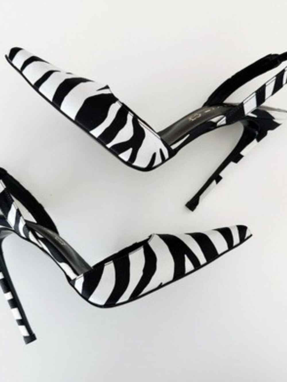 EUC Satin Zebra Print ENVIE Leather D'Orsay Slingback Pump 38 Pointed Toe Heels
